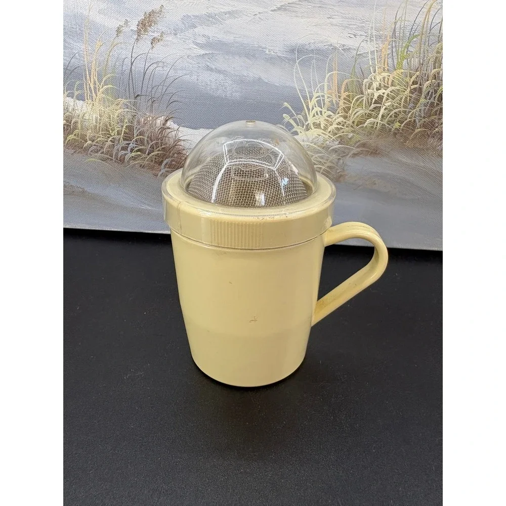 The Pampered Chef Flour Sugar Shaker Vintage Granncore Farmhouse
